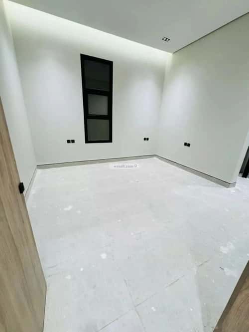 Villa 312 SQM Facing East on 15m Width Street Al-Muanisiyah, East Riyadh, Riyadh