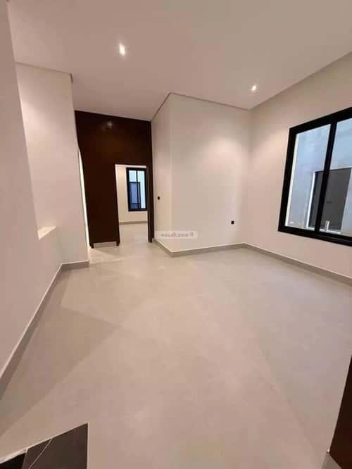 فيلا 300 متر مربع غربية على شارع 15م الرمال، شرق الرياض، الرياض