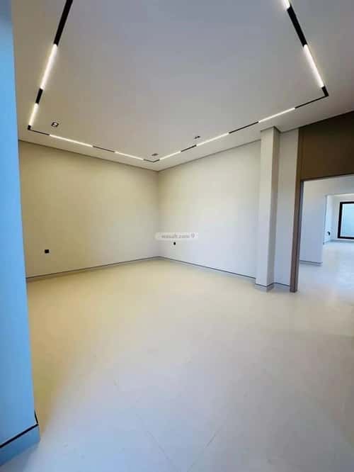 5 bedroom villa in Al Maizilah