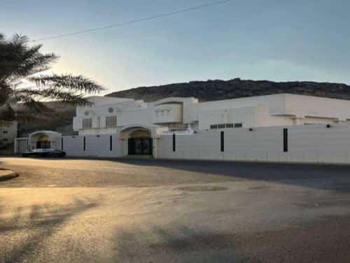 فيلا 1026 متر مربع واجهة ثلاثة ب 14 غرف بطحاء قريش، مكة المكرمة