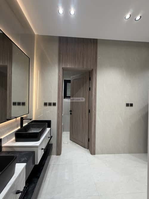 فيلا 319 متر مربع غربية على شارع 15م أحد، الدمام