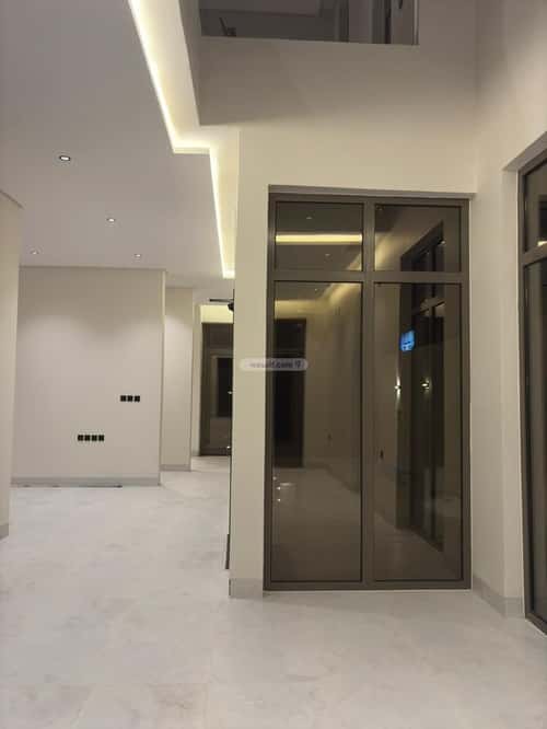 Villa 370 SQM Facing North on 30m Width Street Al-Mahdiyah, West Riyadh, Riyadh