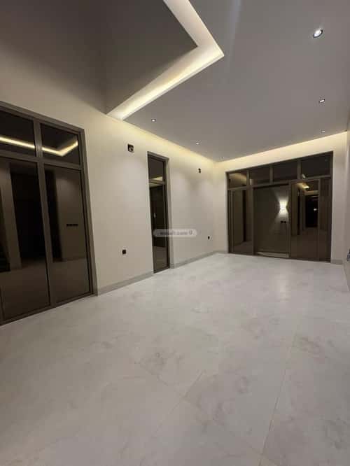 فيلا 370 متر مربع شمالية على شارع 30م المهدية، غرب الرياض، الرياض