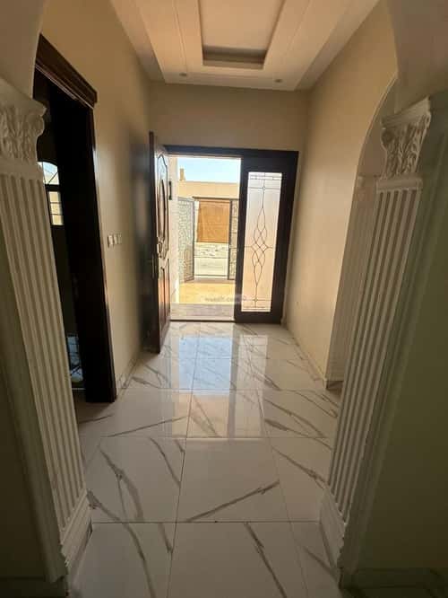 فيلا 312 متر مربع شرقية على شارع 15م الزمرد، شمال جدة، جدة