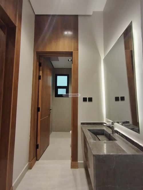 فيلا 312 متر مربع غربية على شارع 15م الرمال، شرق الرياض، الرياض