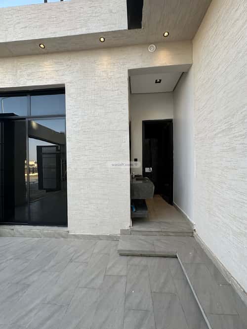 5 bedroom villa in Al Rimal