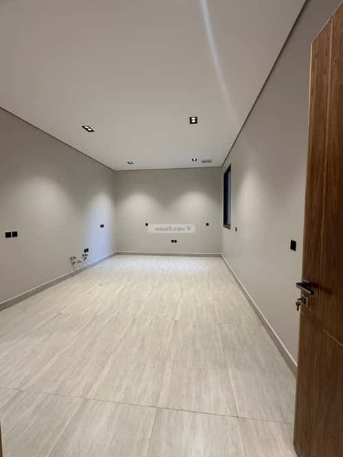 فيلا 312 متر مربع غربية على شارع 15م الرمال، شرق الرياض، الرياض