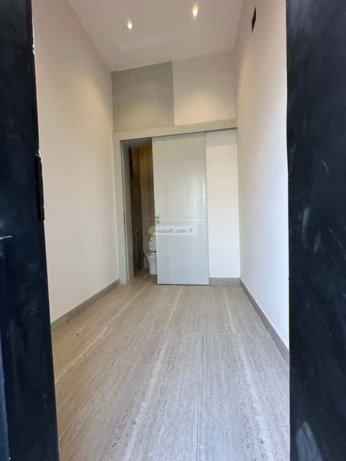 Floor 144 SQM with 5 Bedrooms Al-Muanisiyah, East Riyadh, Riyadh