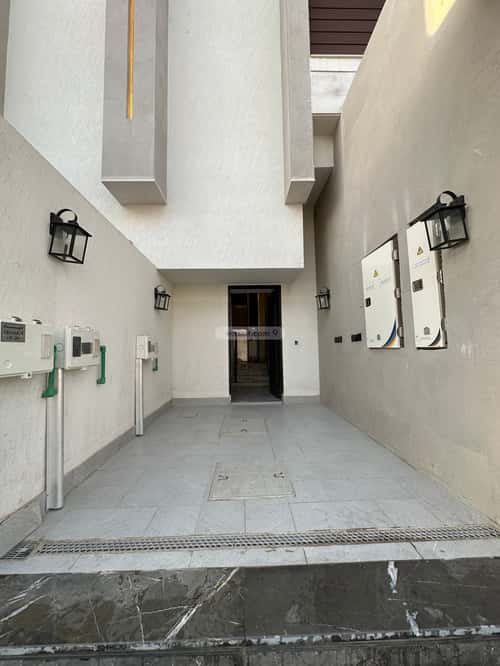 Floor with 5 Bedrooms Al-Muanisiyah, East Riyadh, Riyadh