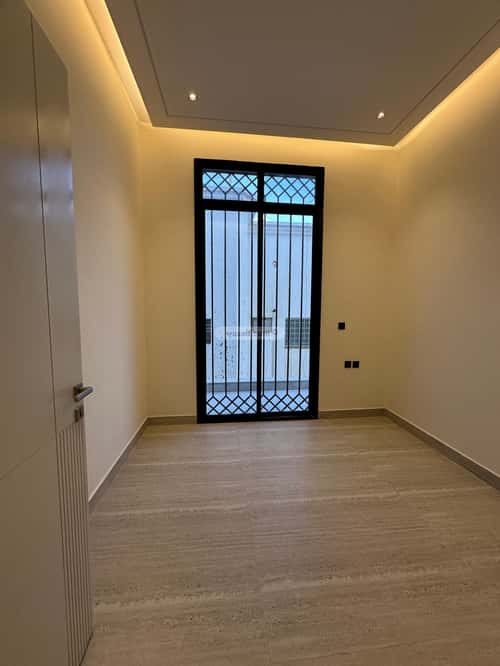 Floor with 5 Bedrooms Al-Muanisiyah, East Riyadh, Riyadh