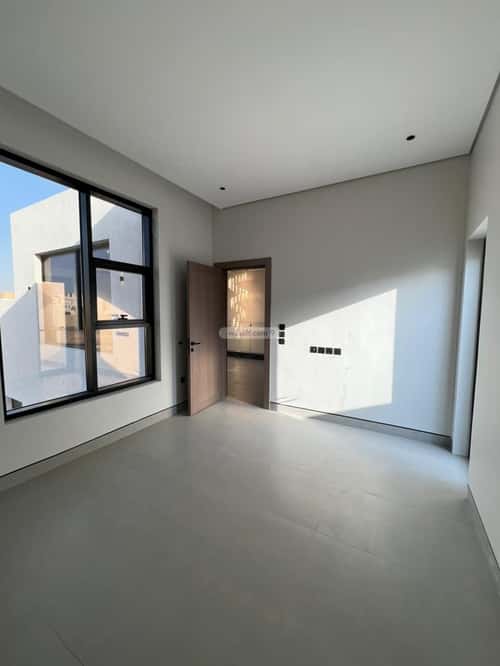 فيلا 312 متر مربع شرقية على شارع 25م المهدية، غرب الرياض، الرياض