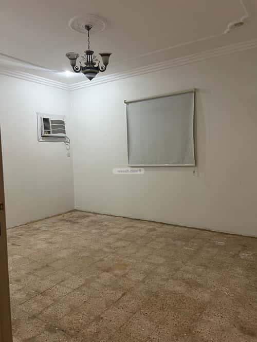 Floor with 5 Bedrooms Al-Malqa, North Riyadh, Riyadh