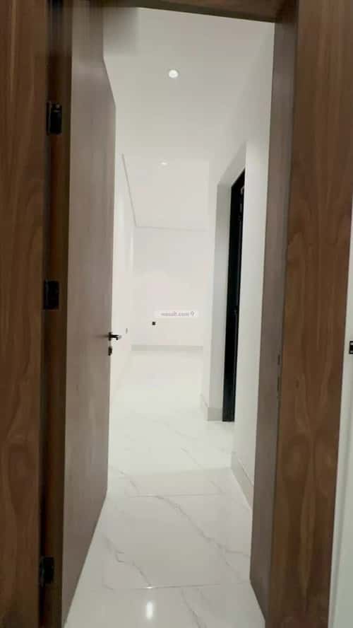 فيلا 300 متر مربع جنوبية على شارع 20م النرجس، شمال الرياض، الرياض