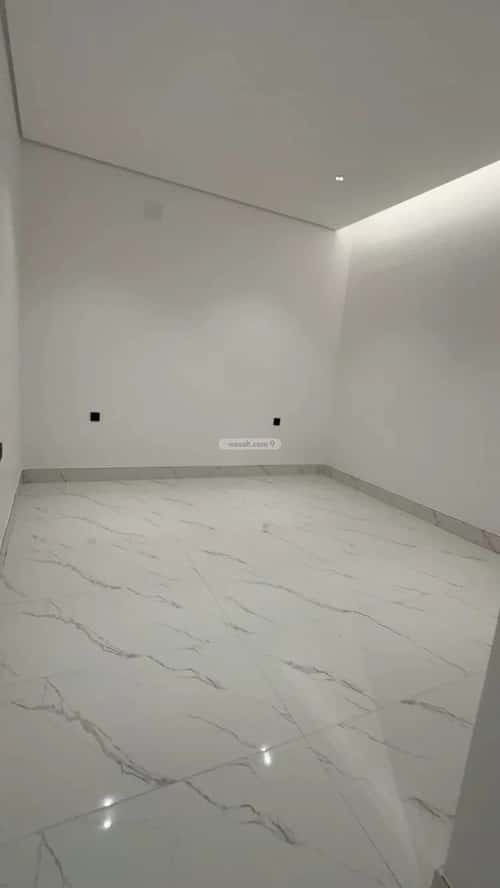 فيلا 300 متر مربع جنوبية على شارع 20م النرجس، شمال الرياض، الرياض