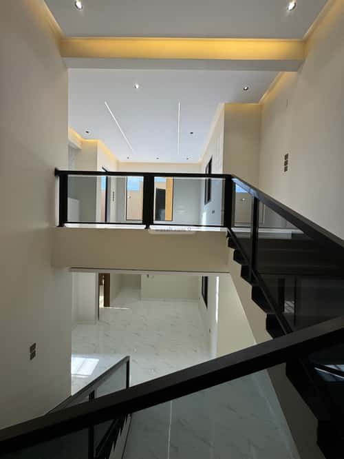 شقة 382 متر مربع ب 8 غرف الشرف، خميس مشيط