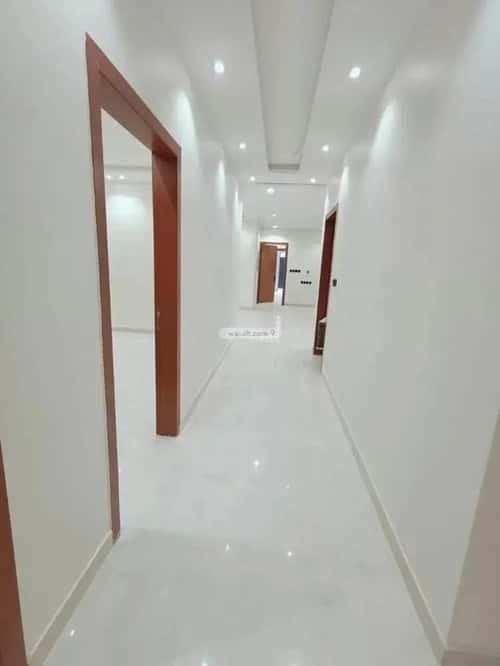 Floor 228 SQM with 5 Bedrooms Okaz, South Riyadh, Riyadh