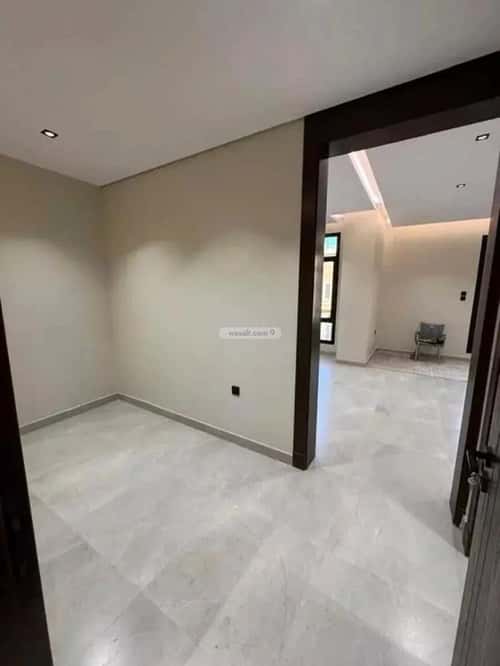 فيلا 275 متر مربع جنوبية على شارع 15م اليرموك، خميس مشيط