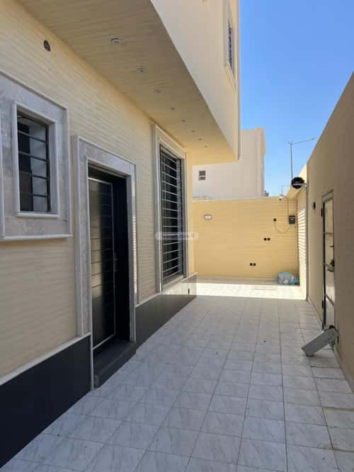 فيلا 8 غرف في الجنادرية