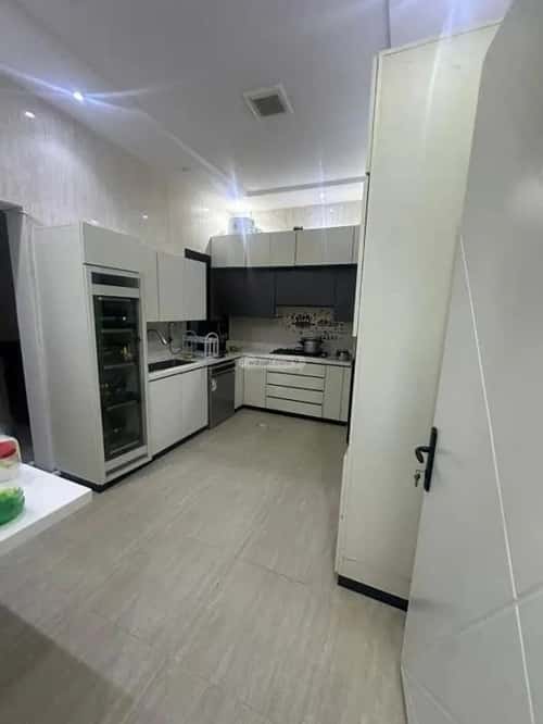 Floor 420 SQM with 5 Bedrooms Okaz, South Riyadh, Riyadh