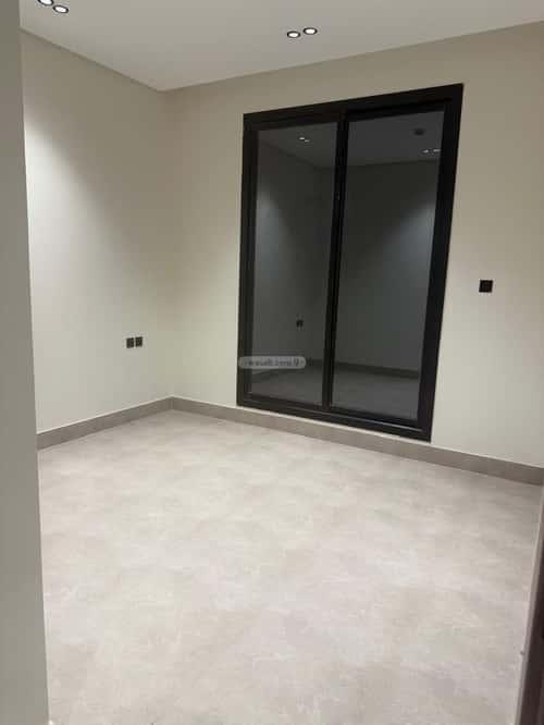 Villa 216 SQM Facing South with 5 Bedrooms Ar-Rimal, East Riyadh, Riyadh