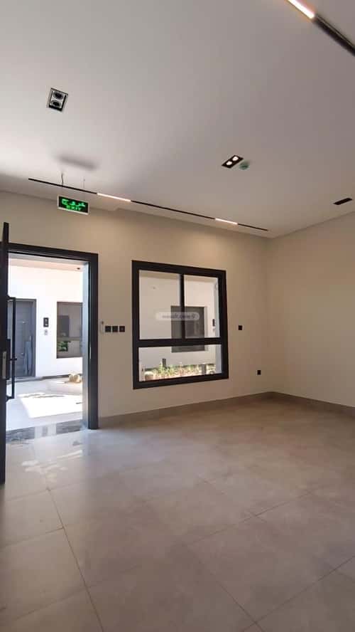 Villa 216 SQM Facing South with 5 Bedrooms Ar-Rimal, East Riyadh, Riyadh