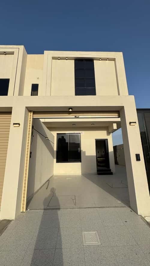 شقة 206 متر مربع ب 5 غرف ضاحية الملك فهد، الدمام