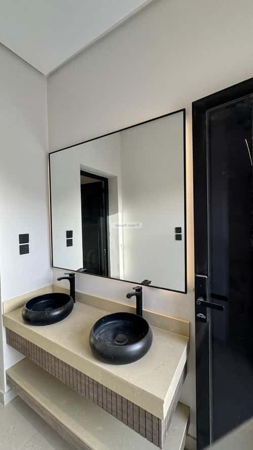 Apartment 206 SQM with 5 Bedrooms King Fahad Dist, Aldammam