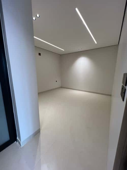 فيلا 450 متر مربع غربية على شارع 20م المهدية، غرب الرياض، الرياض