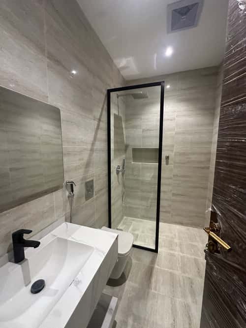 Floor 300 SQM with 5 Bedrooms Industrial City, Madinah