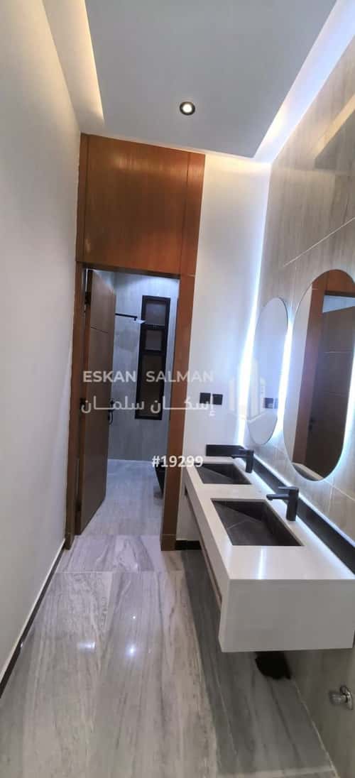 Floor 162 SQM with 6 Bedrooms Al-Janadriyah, East Riyadh, Riyadh