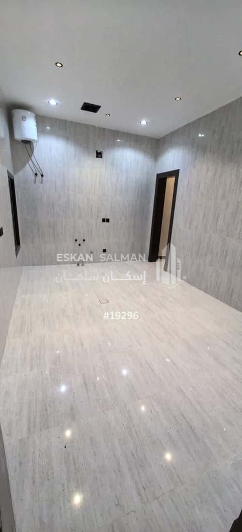 فيلا 270 متر مربع شمالية على شارع 18م الجنادرية، شرق الرياض، الرياض