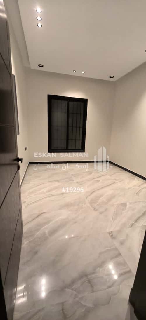 فيلا 270 متر مربع شمالية على شارع 18م الجنادرية، شرق الرياض، الرياض