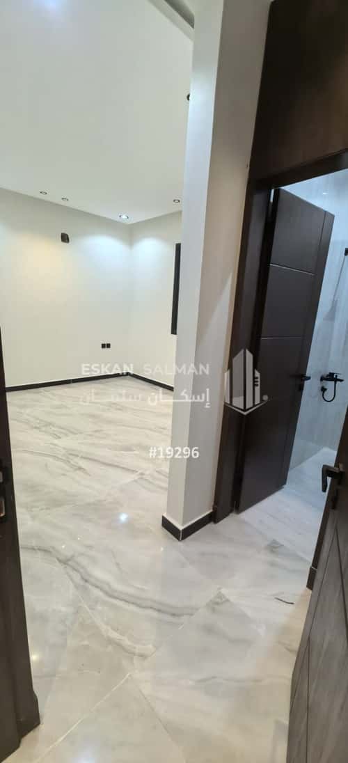 فيلا 270 متر مربع شمالية على شارع 18م الجنادرية، شرق الرياض، الرياض