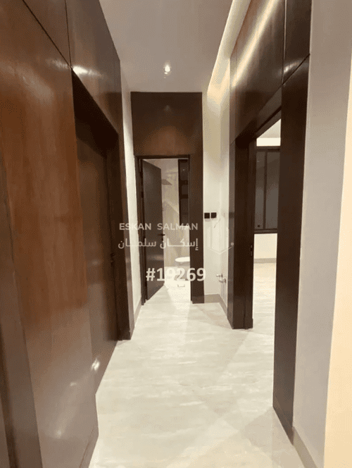 13 bedroom villa in Al Rimal