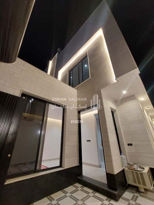 Floor 173 SQM with 5 Bedrooms Al-Janadriyah, East Riyadh, Riyadh