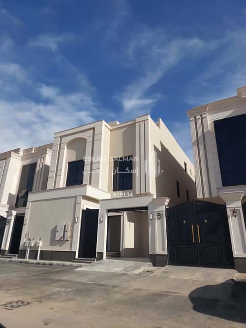 Floor 169 SQM with 5 Bedrooms Al-Maizaliyah, East Riyadh, Riyadh