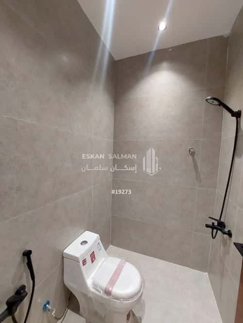 Floor 172 SQM with 5 Bedrooms Al-Janadriyah, East Riyadh, Riyadh