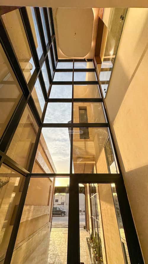 فيلا 379 متر مربع غربية على شارع 25م المهدية، غرب الرياض، الرياض