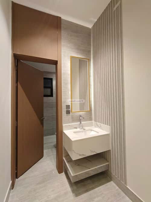 Floor with 5 Bedrooms Ar-Rimal, East Riyadh, Riyadh