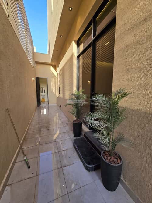 Floor 190 SQM with 5 Bedrooms Al-Muanisiyah, East Riyadh, Riyadh