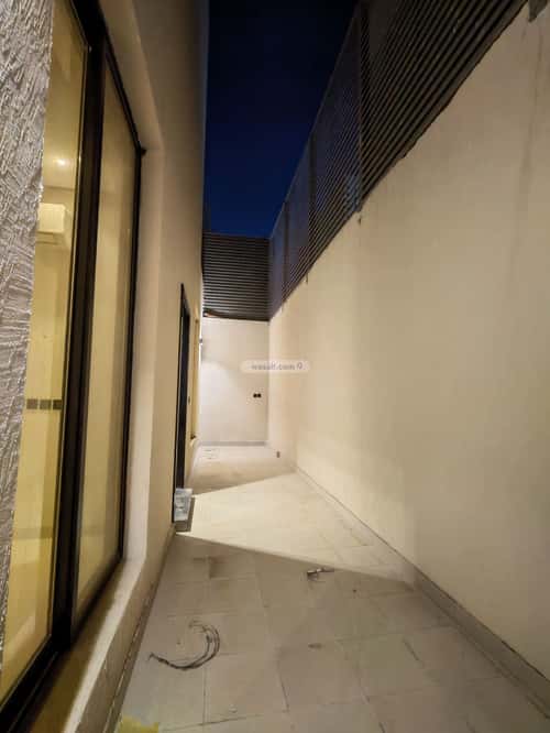 Floor 183 SQM with 5 Bedrooms Al-Yarmuk, East Riyadh, Riyadh