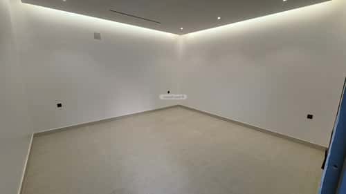 فيلا 270 متر مربع شمالية شرقية على شارع 15م الندوة، شرق الرياض، الرياض