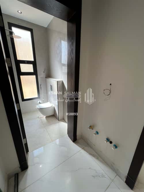 دور 6 غرف في المونسية