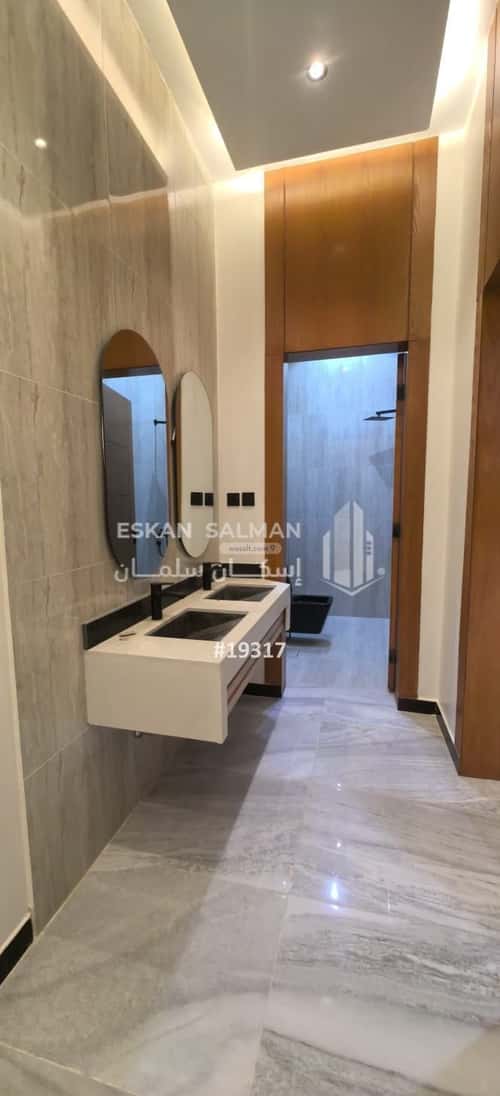Floor 198 SQM with 6 Bedrooms Al-Janadriyah, East Riyadh, Riyadh