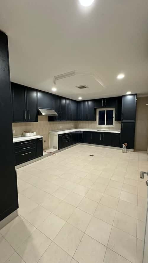 فيلا 424 متر مربع واجهة شرقية ب 4 غرف العروبة، الدمام