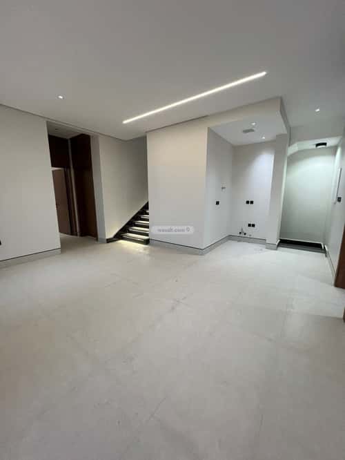 Villa 370 SQM Facing South on 20m Width Street Al-Mahdiyah, West Riyadh, Riyadh