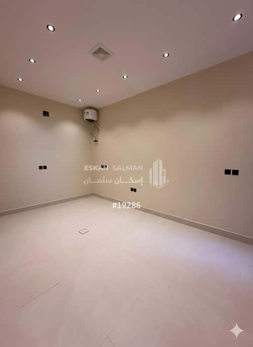 فيلا 235 متر مربع شمالية شرقية على شارع 20م الجنادرية، شرق الرياض، الرياض