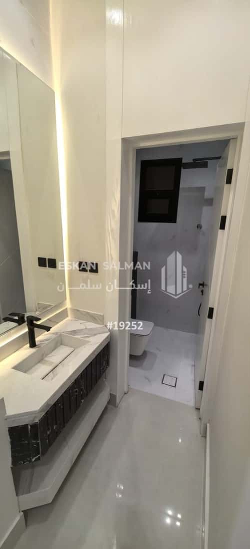 Floor 189 SQM with 6 Bedrooms Al-Janadriyah, East Riyadh, Riyadh