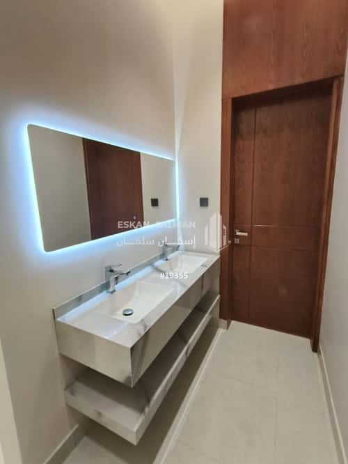 Apartment 218 SQM with 6 Bedrooms Al-Janadriyah, East Riyadh, Riyadh