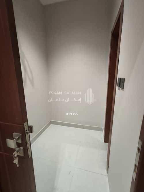 Apartment 218 SQM with 6 Bedrooms Al-Janadriyah, East Riyadh, Riyadh